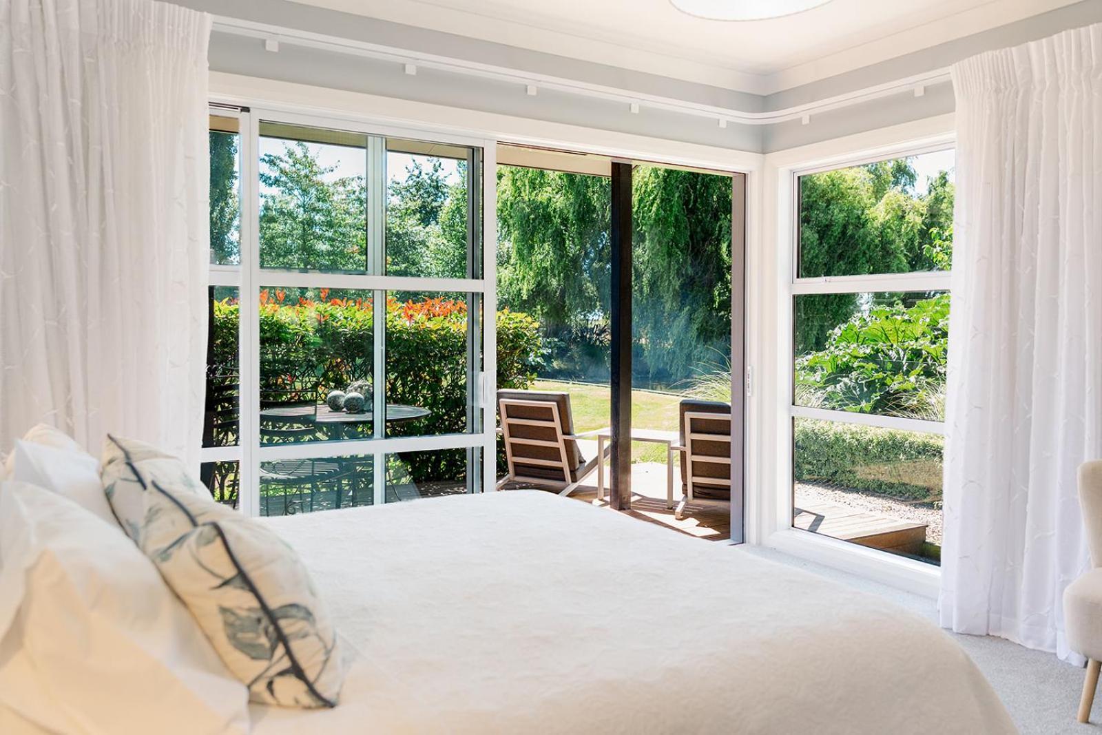 Revive On Oakview Boutique Beauty And Accommodation Ashburton Eksteriør billede