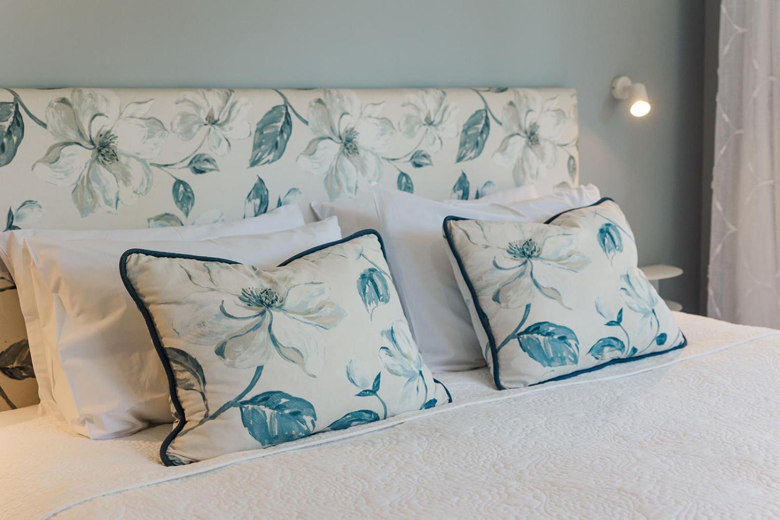 Revive On Oakview Boutique Beauty And Accommodation Ashburton Eksteriør billede
